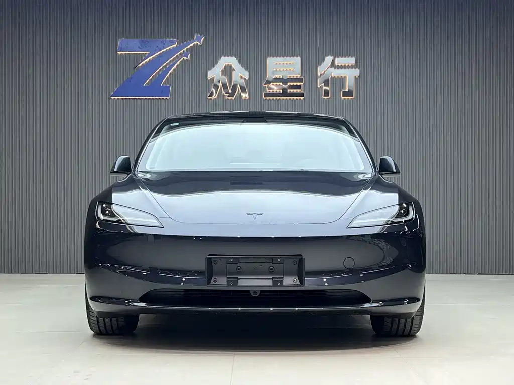 Tesla Model 3 2026 — фото 4