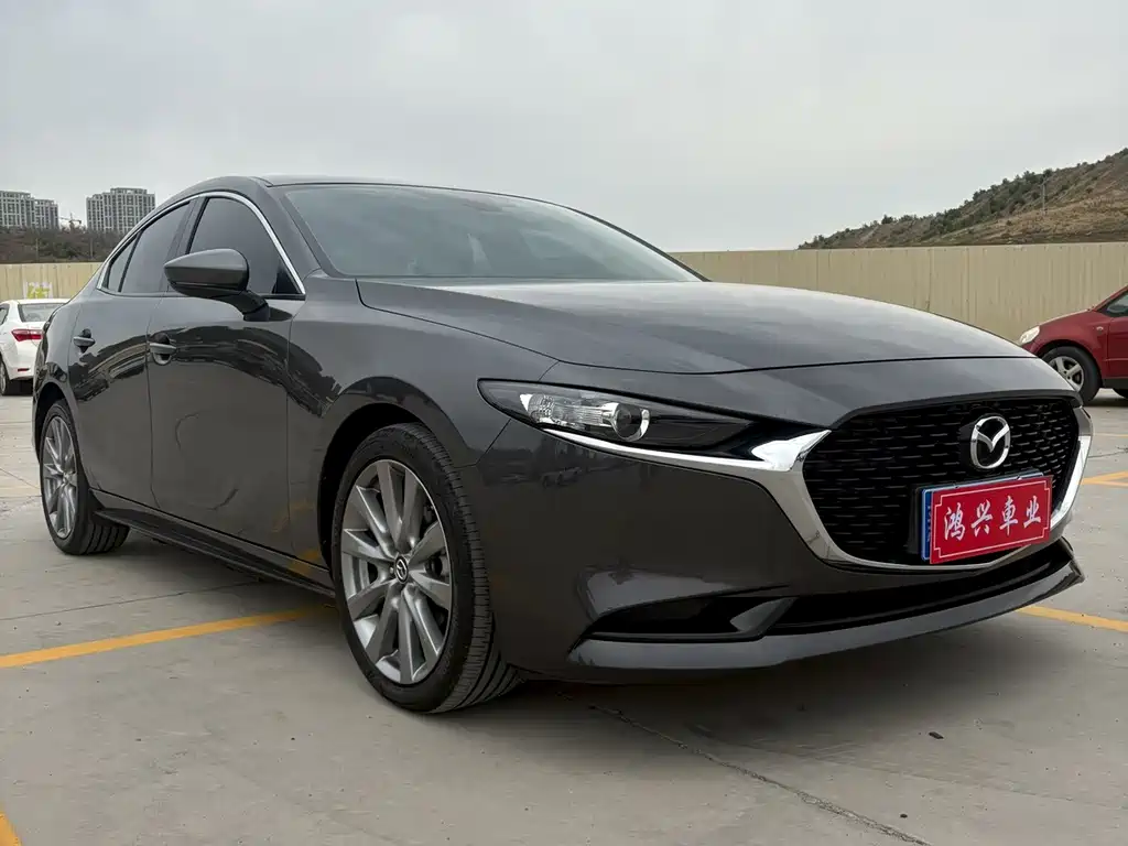 Mazda 3 Axela 2025