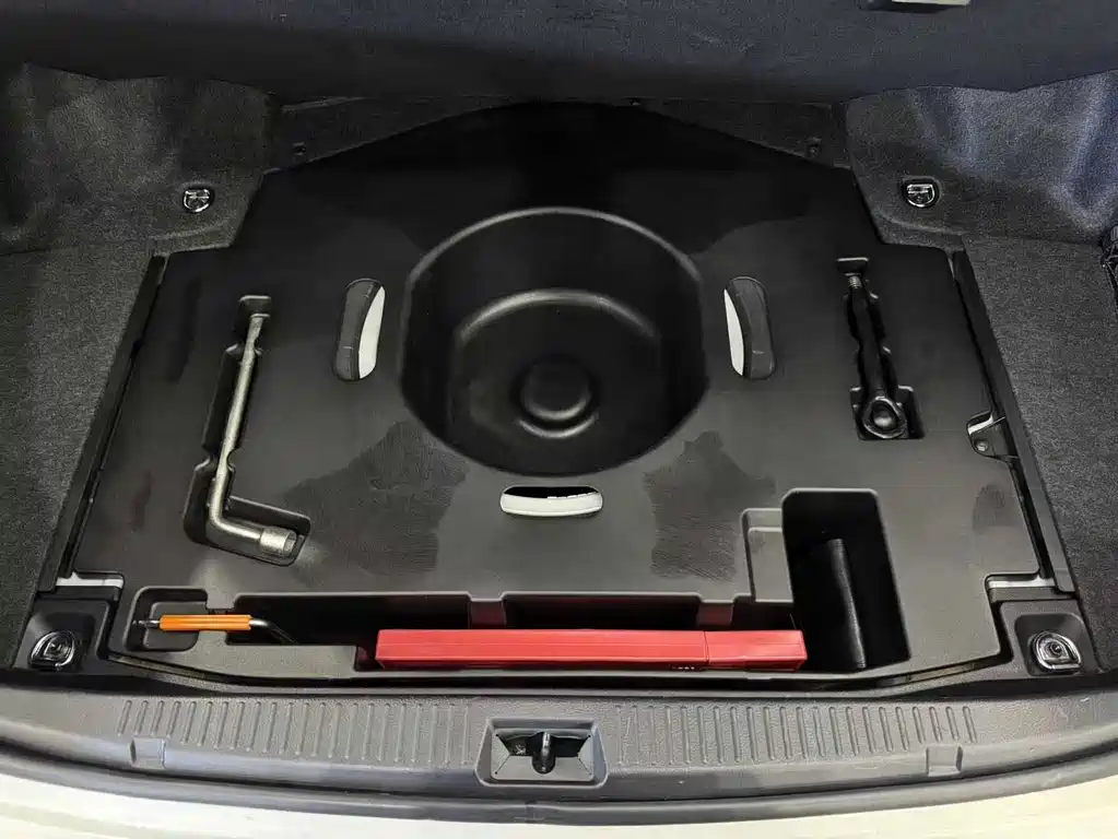 Toyota Crown 2015 — фото 18