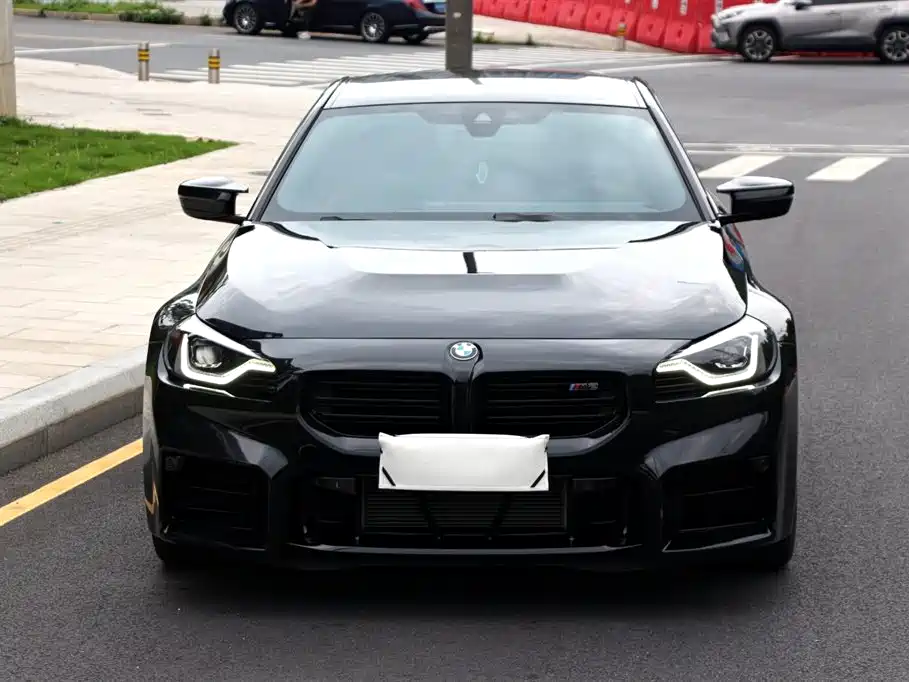 BMW M2 2025 — фото 2