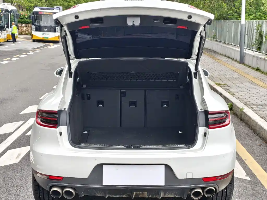 Porsche Macan 2017 — фото 8