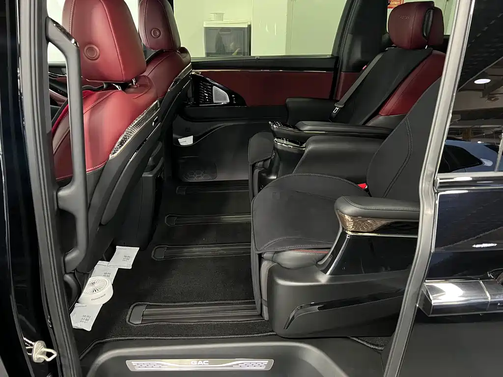GAC Motor Trumpchi M8 2023 — фото 6
