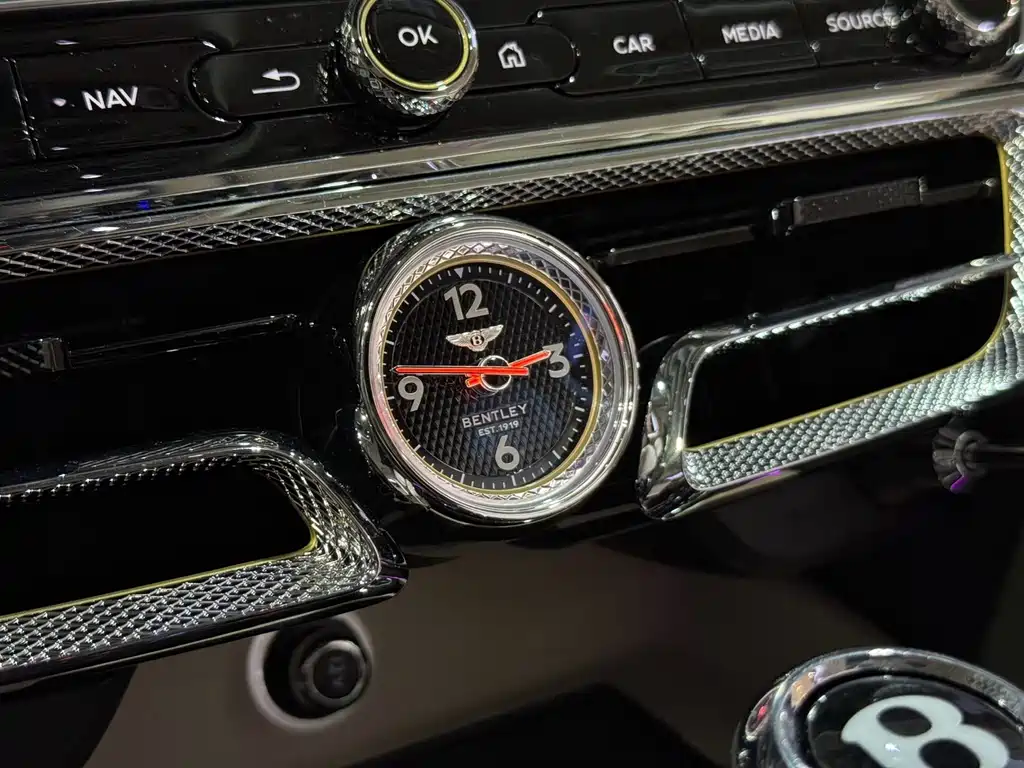 Bentley Flying Spur 2021 — фото 12