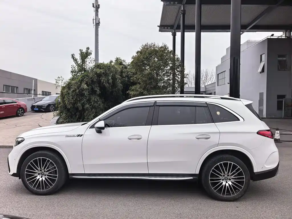 Mercedes-Benz GLC 2023 — фото 6