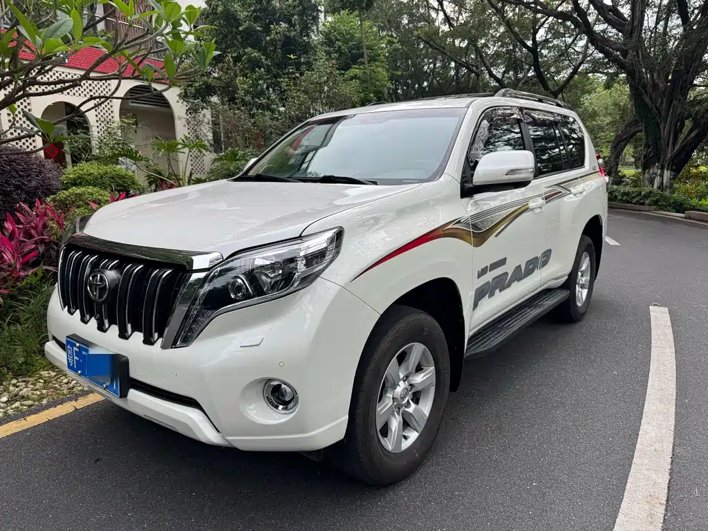 Toyota Prado 2016 — фото 1