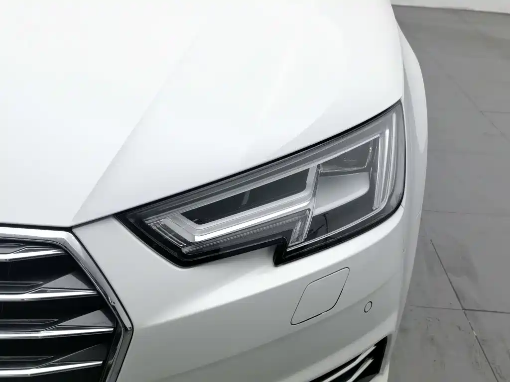 Audi A4L 2017