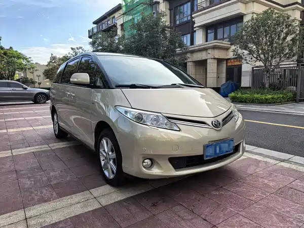 Toyota Previa 2012