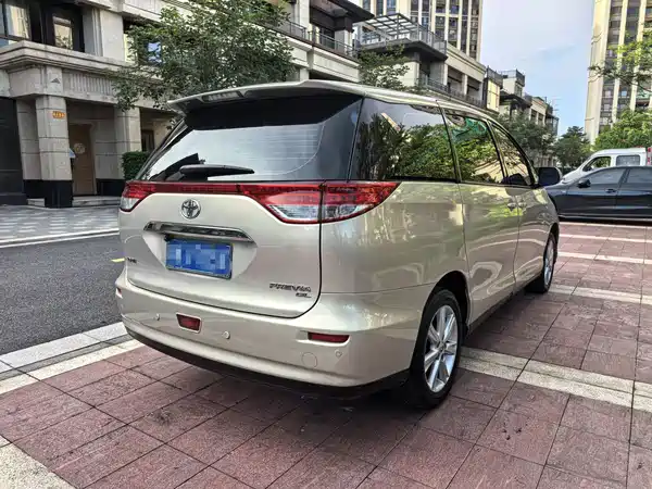 Toyota Previa 2012