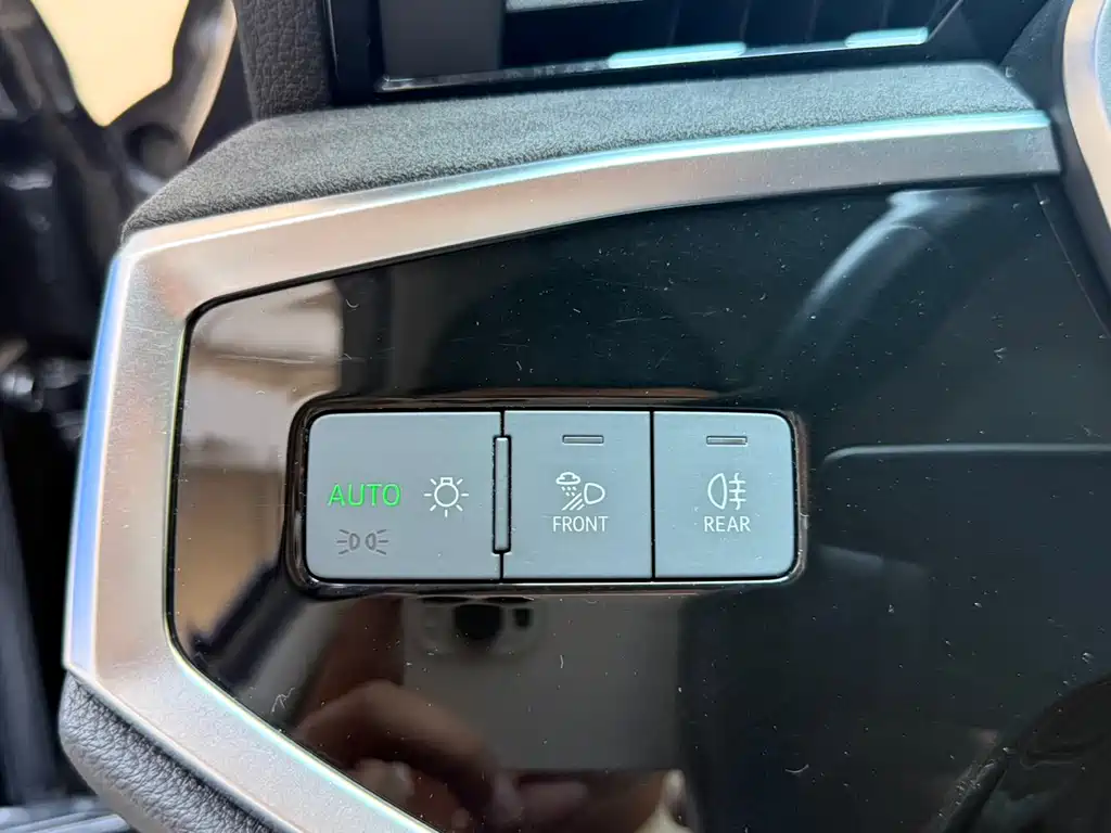 Audi Q3 2022 — фото 16