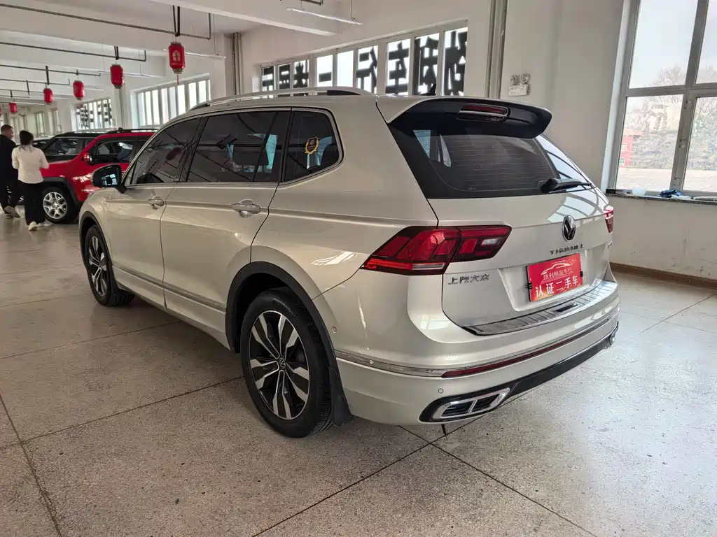 Volkswagen Tiguan L 2025 — фото 4