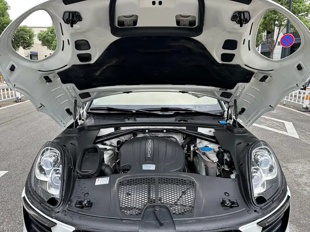 Porsche Macan 2015 — фото 10