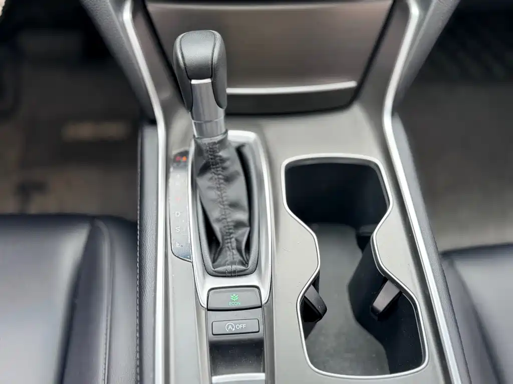 Honda Accord 2019 — фото 12