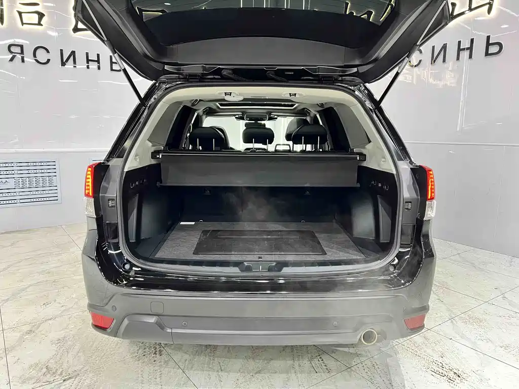 Subaru Forester 2022 — фото 17