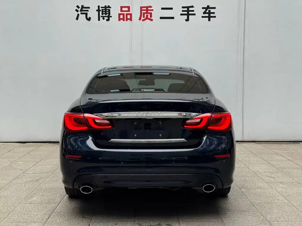 Infiniti Q70 2017 — фото 12