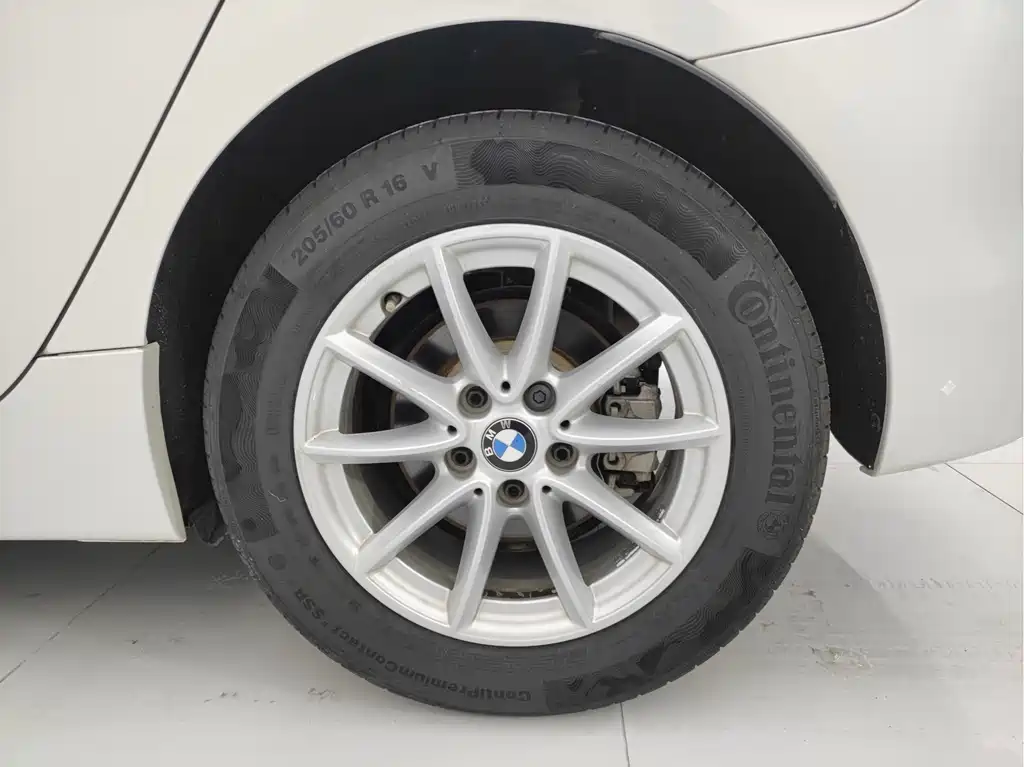 BMW 2 Series Station Wagon 2017 — фото 17