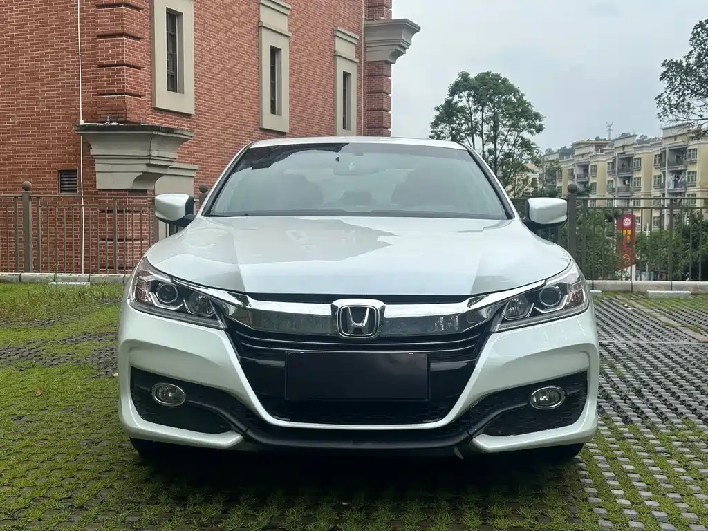 Honda Accord 2017 — фото 2