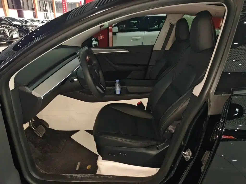 Tesla Model Y 2023 — фото 15