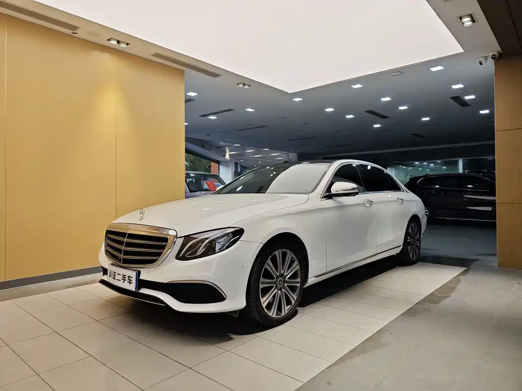 Mercedes-Benz E-Class 2017 — фото 1