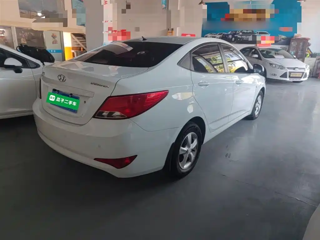 Hyundai Verna 2015 — фото 7