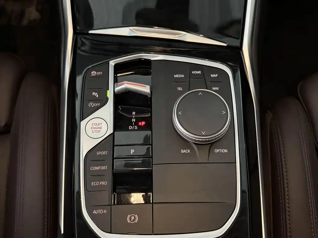 BMW 3 Series 2023 — фото 13