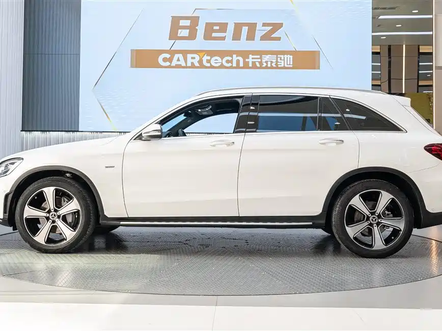 Mercedes-Benz GLC 2022 — фото 3