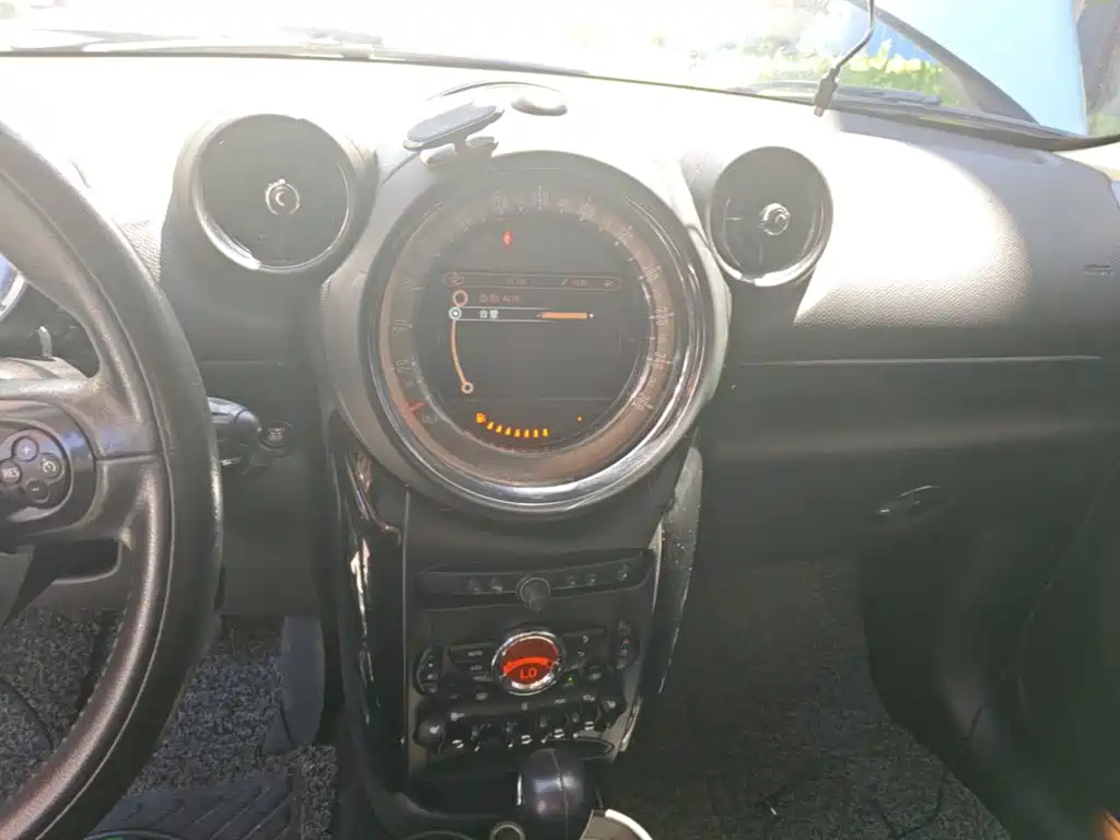 MINI Countryman 2015 — фото 13
