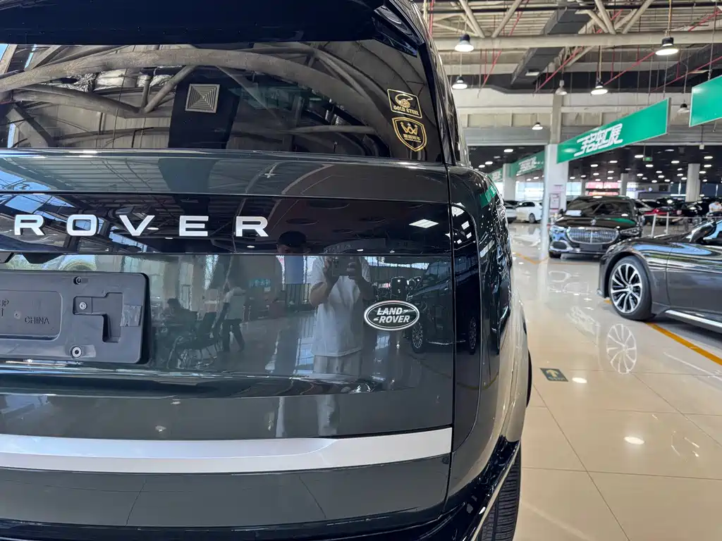 Land Rover Range Rover 2024 — фото 12