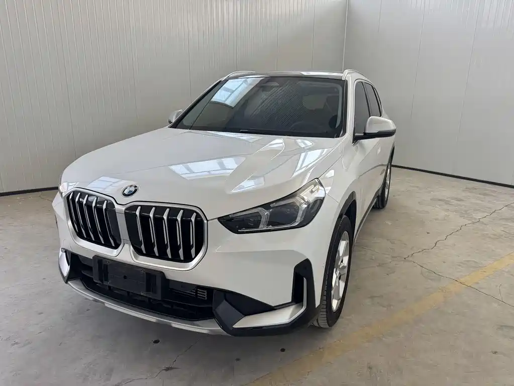 BMW X1 2023 — фото 1