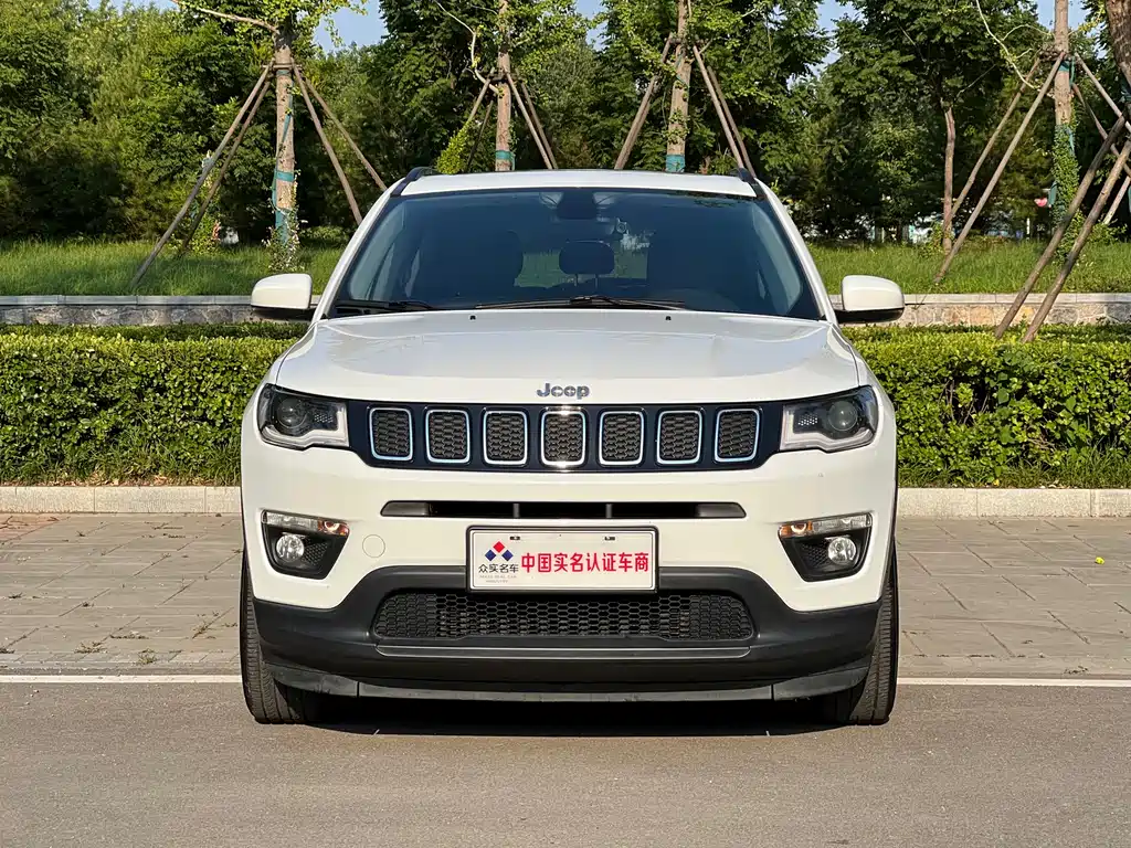 Jeep Compass 2017 — фото 2