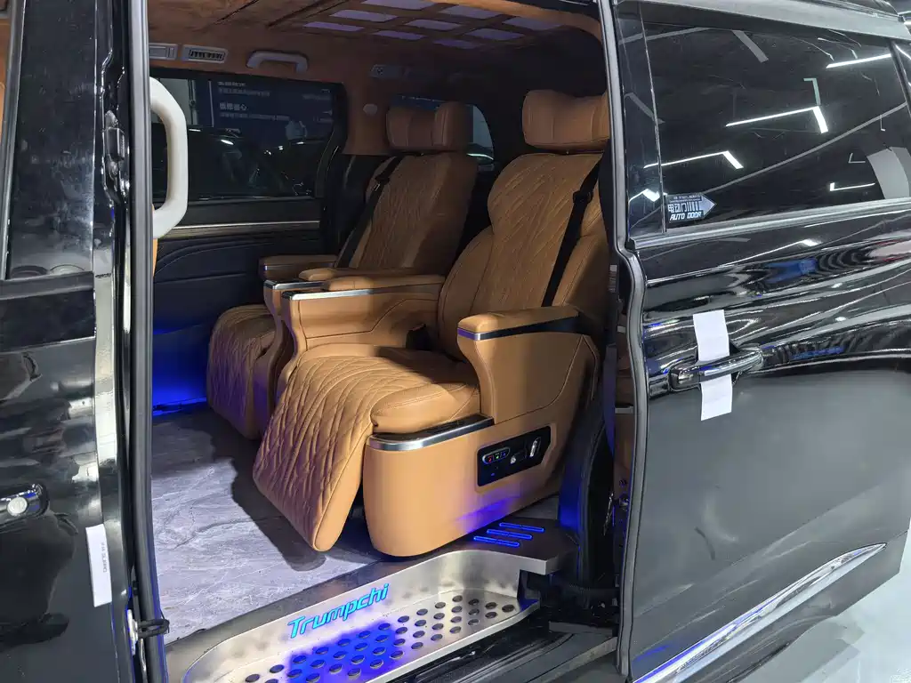GAC Motor Trumpchi M8 2021 — фото 10