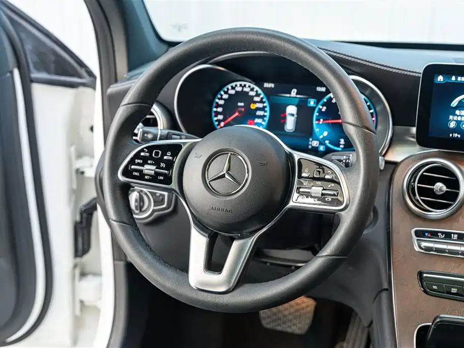 Mercedes-Benz GLC 2022 — фото 13