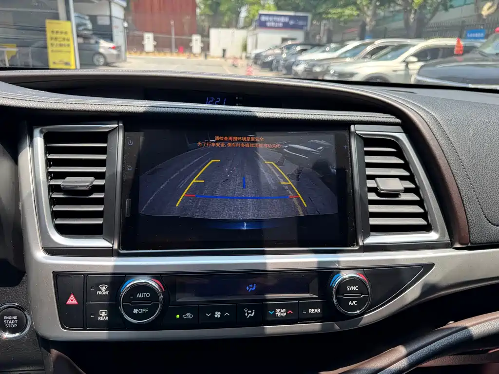Toyota Highlander 2020 — фото 15