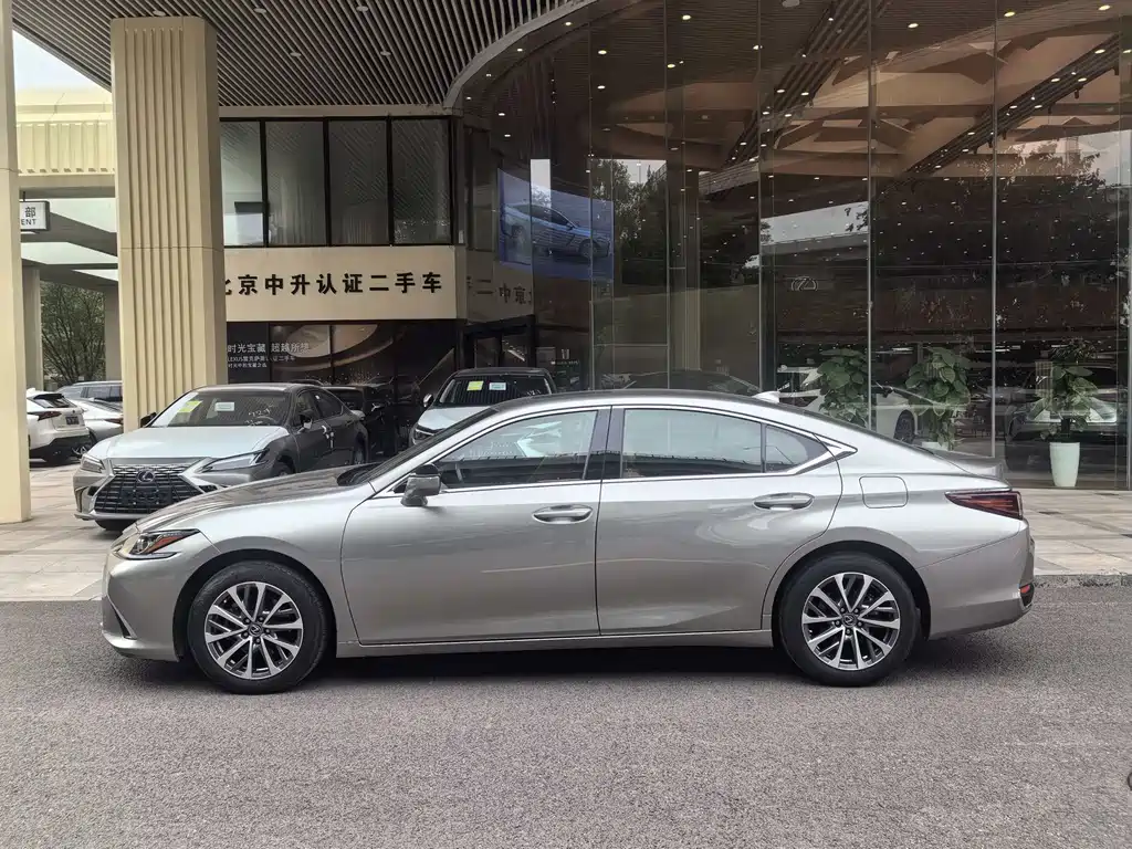 Lexus ES 2021 — фото 2