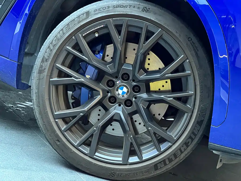 BMW X5 M 2021 — фото 9