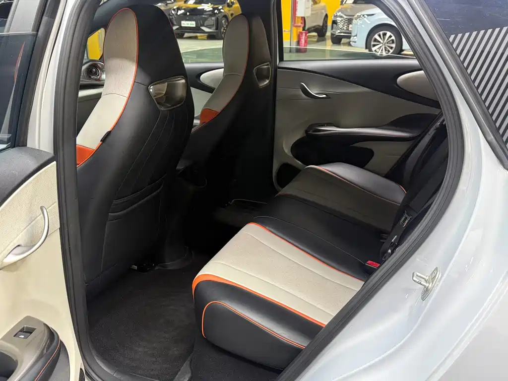 BYD Dolphin 2022 — фото 14