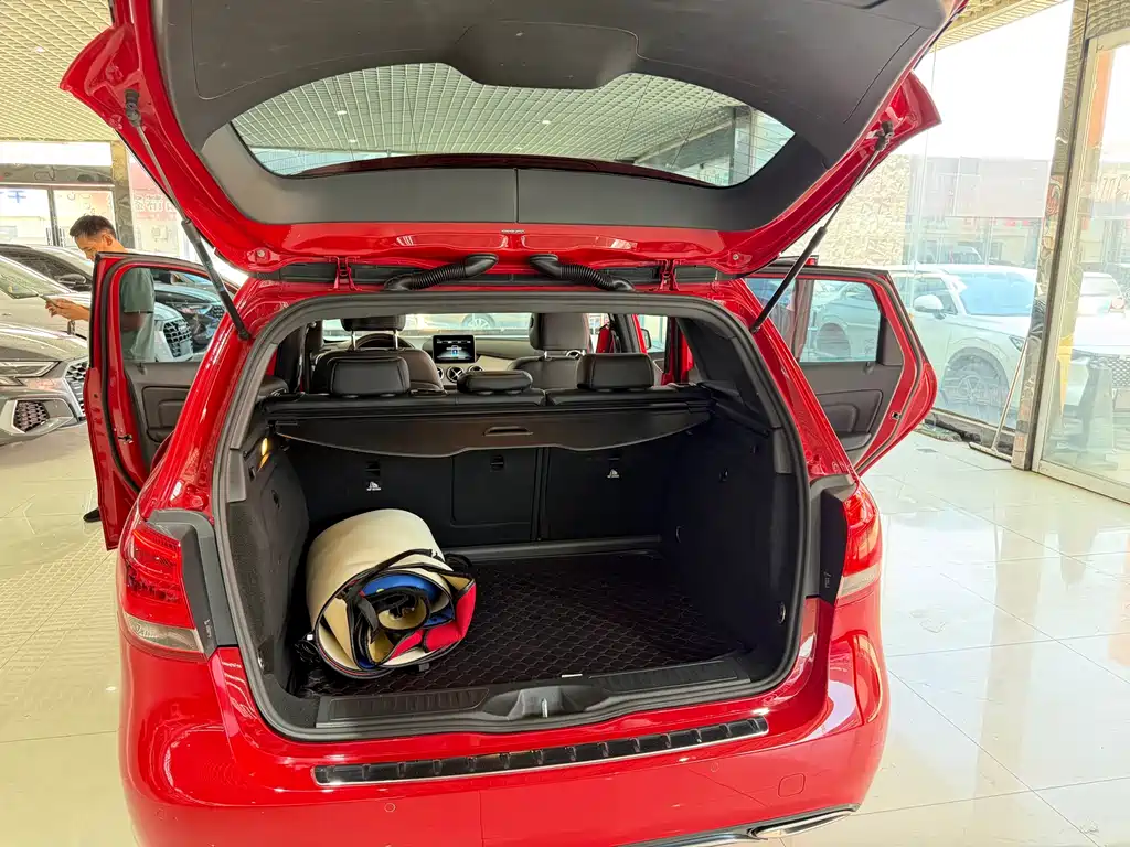 Mercedes-Benz B-Class 2018 — фото 16