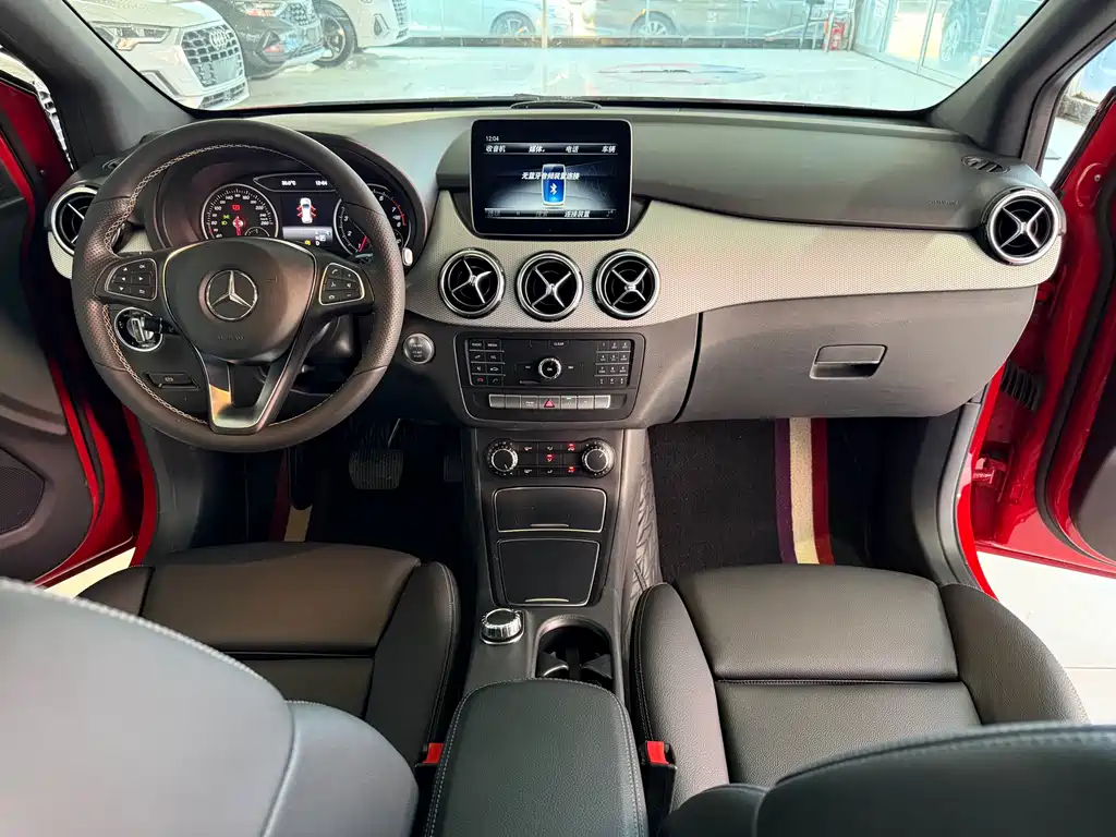 Mercedes-Benz B-Class 2018 — фото 11