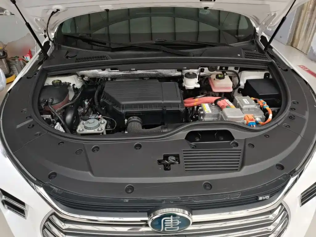 BYD Tang New Energy 2019 — фото 20