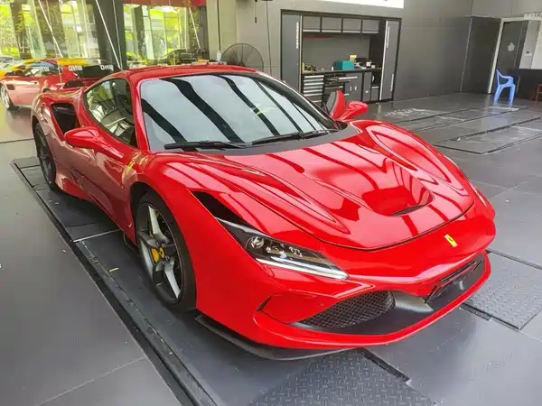Ferrari F8 2022