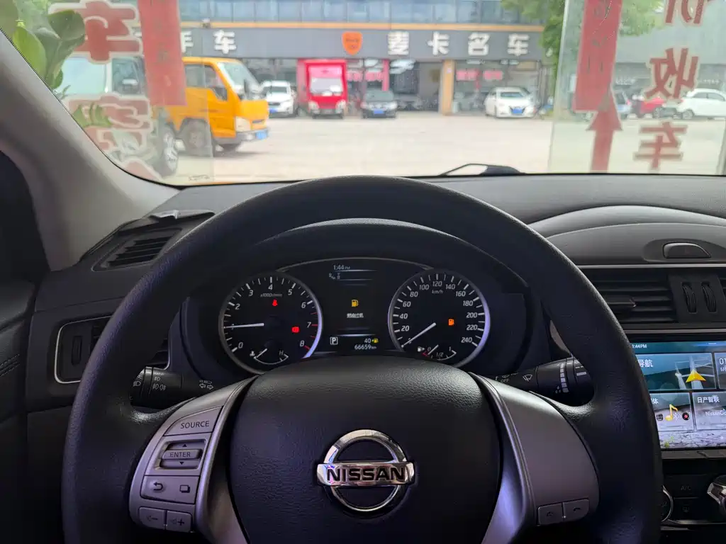 Nissan Tiida 2019 — фото 17