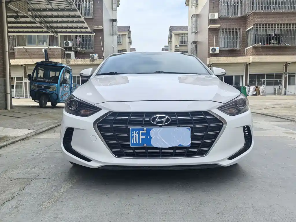 Hyundai Elantra 2020
