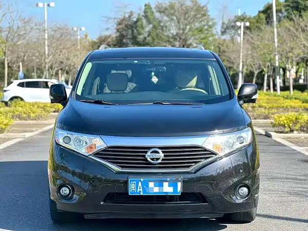 Nissan Quest 2015