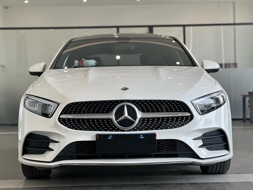 Mercedes-Benz A-Class 2019 — фото 2