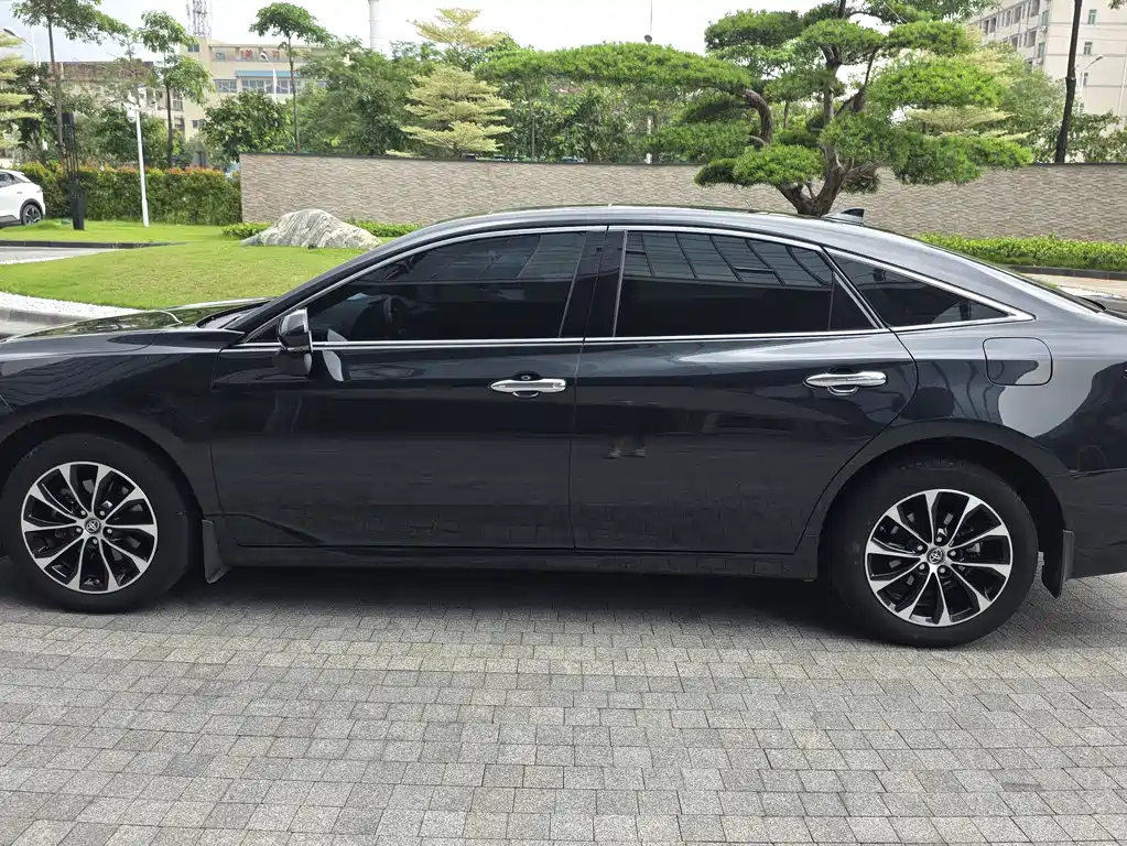 Toyota Avalon 2022 — фото 10