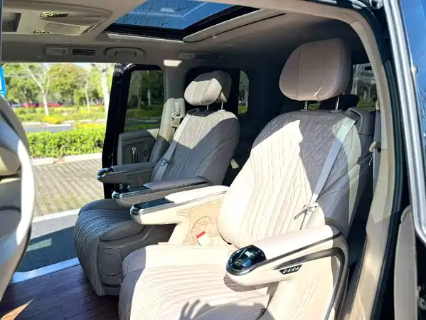 Nissan Quest 2015
