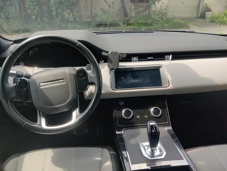 Land Rover Range Rover Evoque 2020 — фото 12