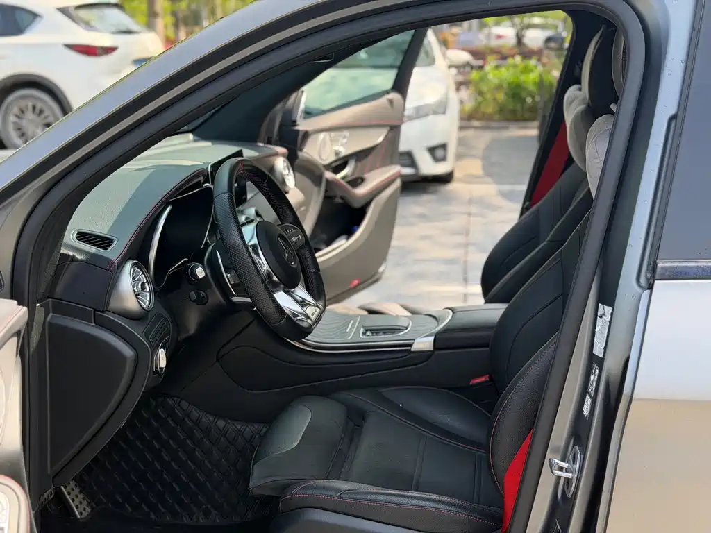 Mercedes-Benz GLC AMG 2023 — фото 9