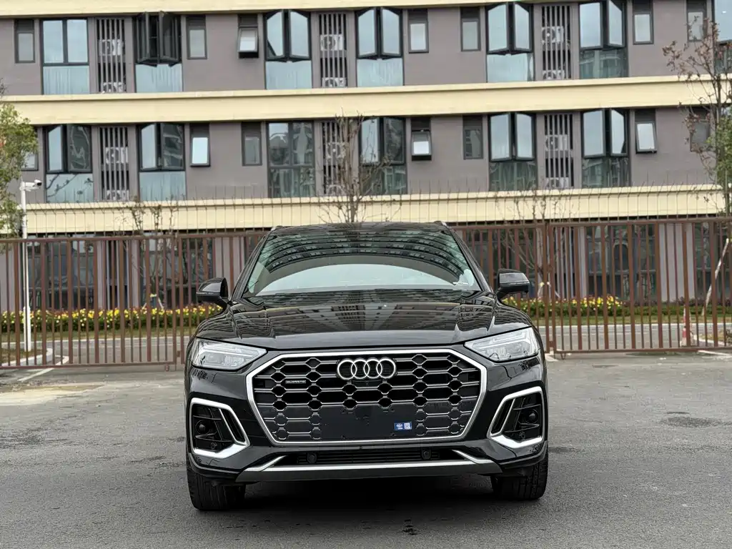 Audi Q5L 2023 — фото 2