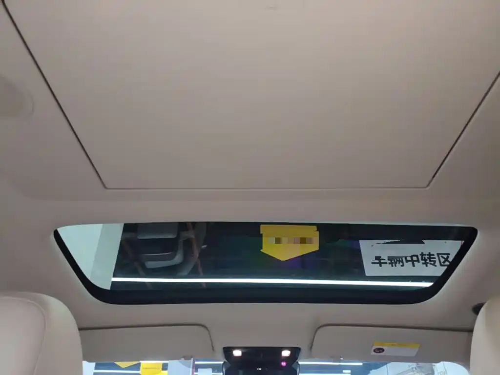 Li Auto i8 2025 — фото 18