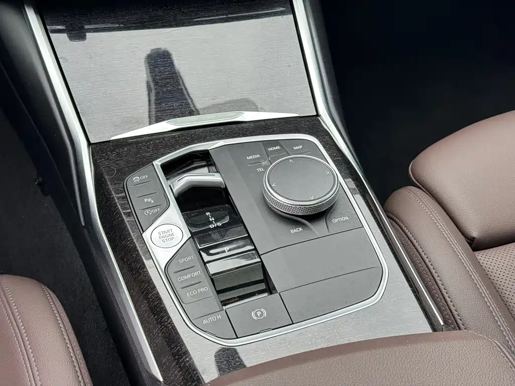 BMW 3 Series 2023 — фото 18